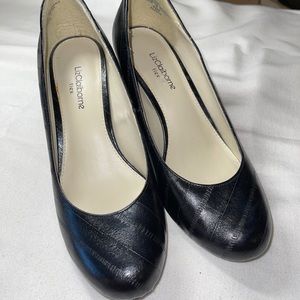 Liz Claiborne Black Pumps‎